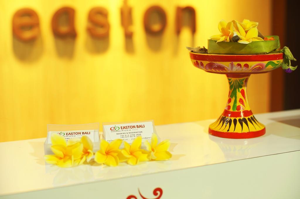 Easton Kuta Homestay エクステリア 写真