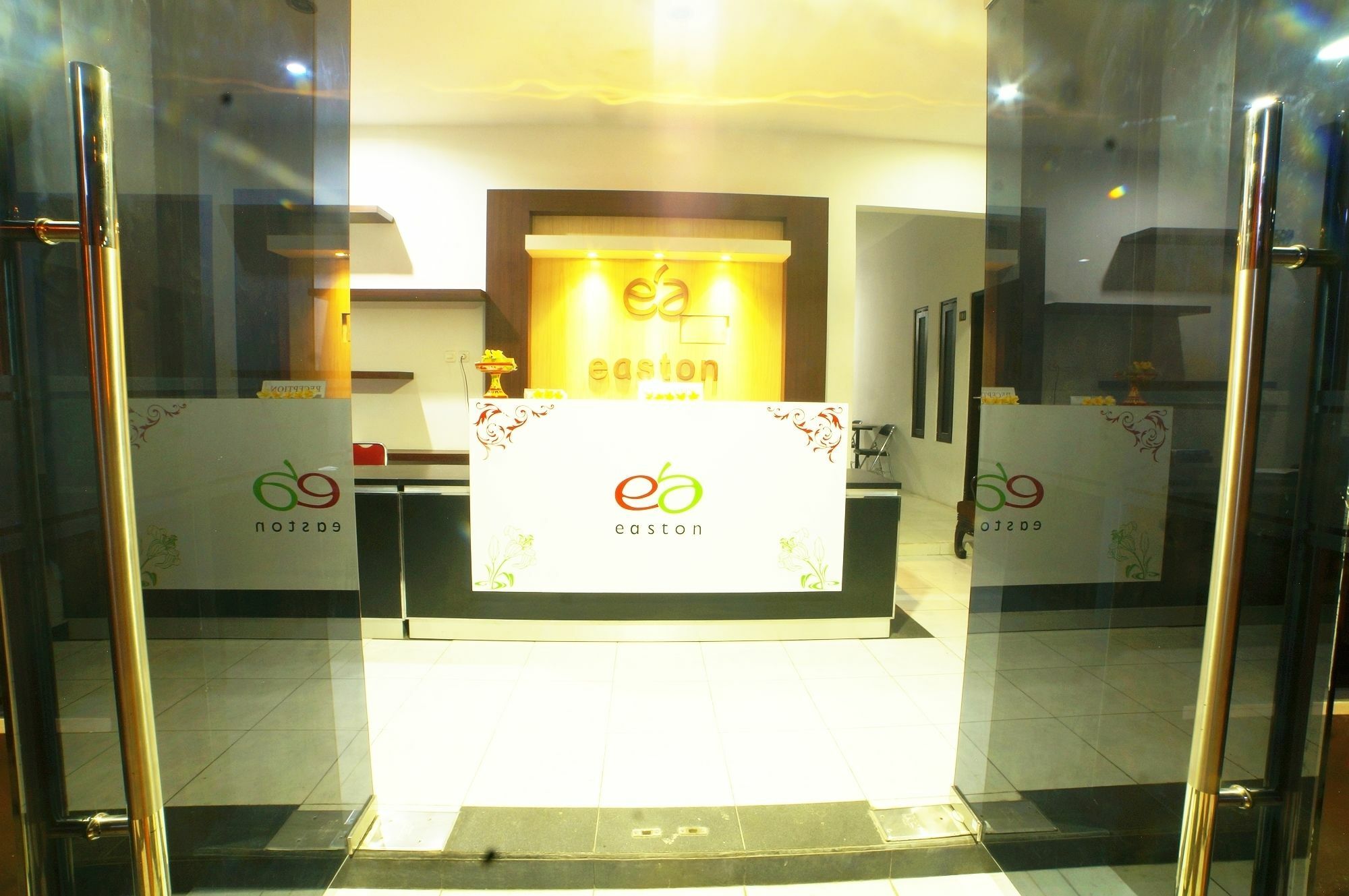 Easton Kuta Homestay エクステリア 写真