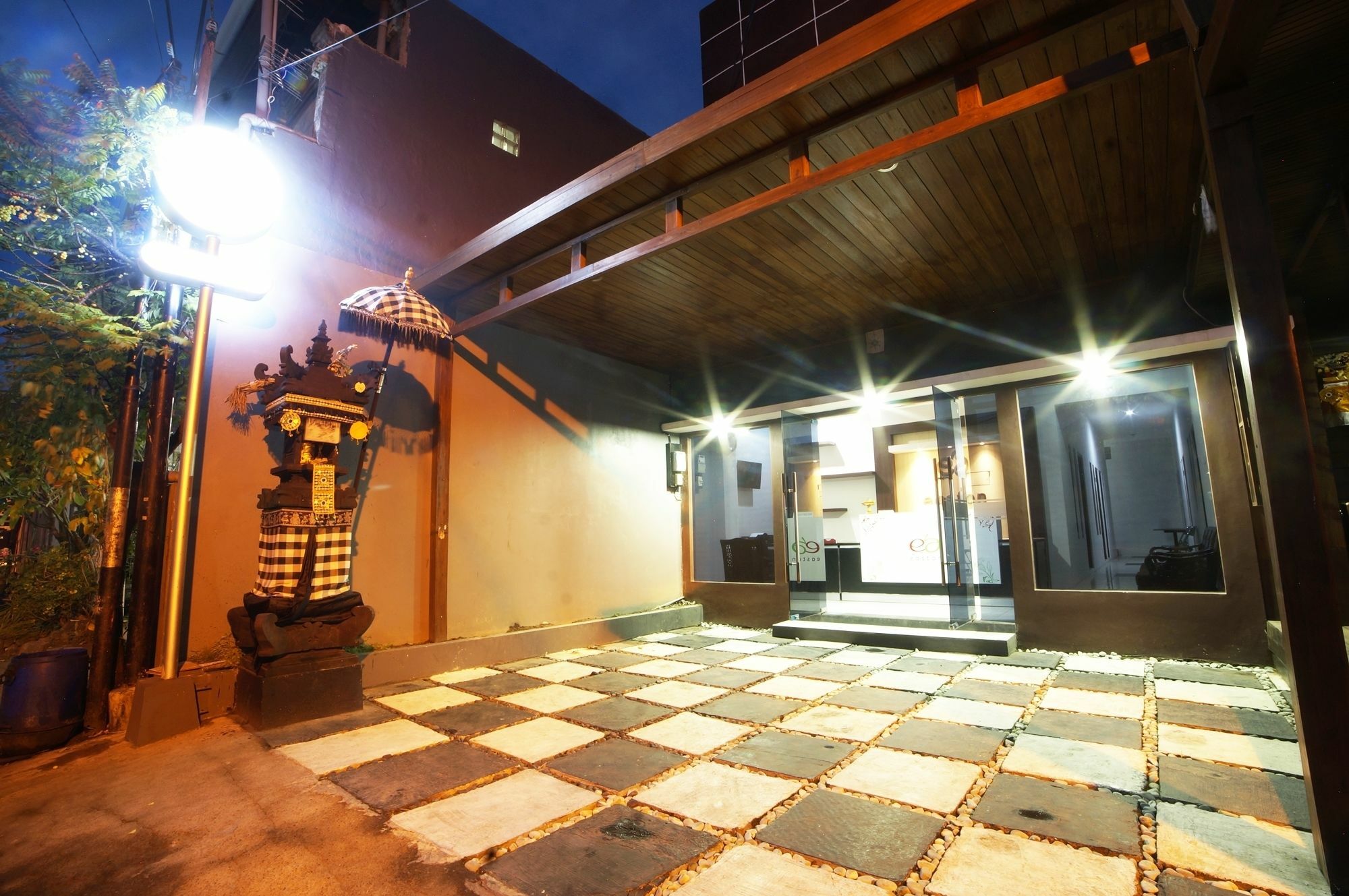 Easton Kuta Homestay エクステリア 写真